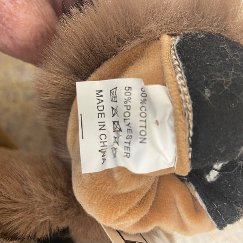 UGG NWT Brown/gold fur metallic puffy tech gloves - Picture 8 of 8